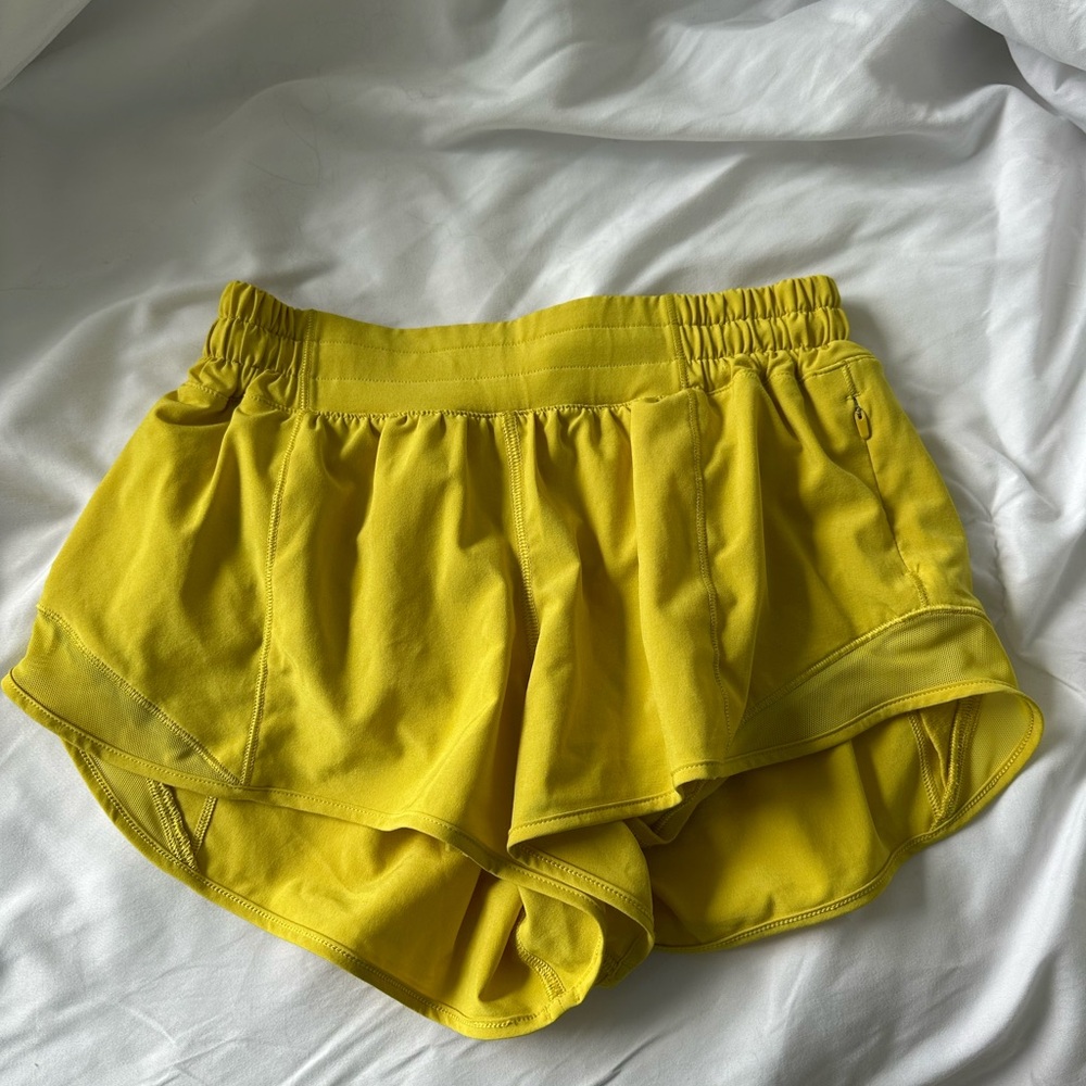 Lululemon shorts size 4